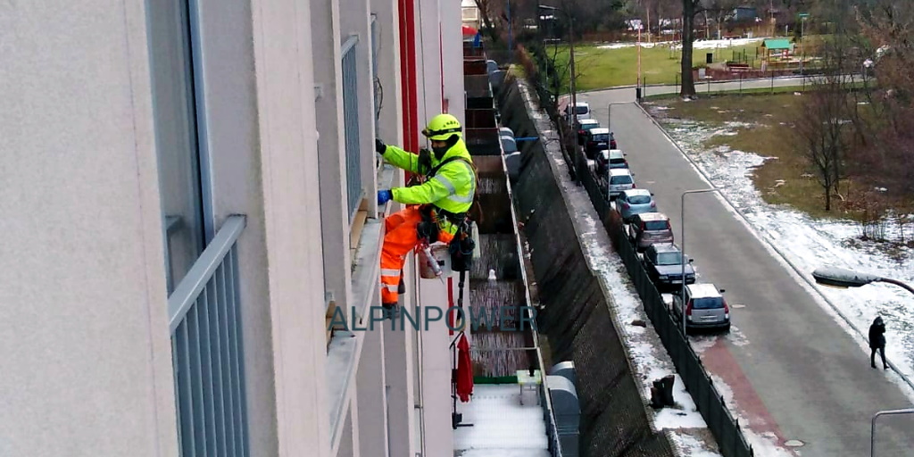 Usługi alpinistyczne, Warszawa